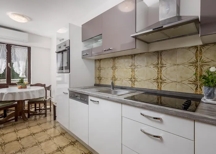 House Rose With Private Pool And Garden - Happy Daire