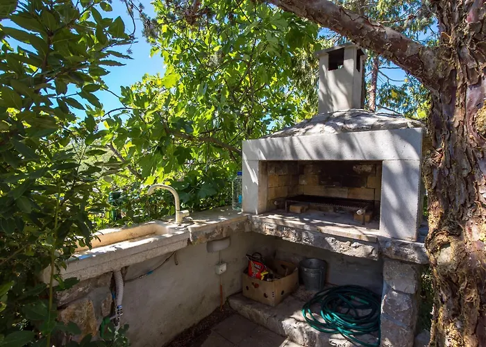 House Rose With Private Pool And Garden - Happy Daire Pinezići