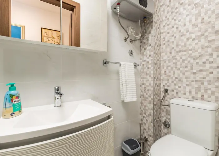 House Rose With Private Pool And Garden - Happy * Pinezići