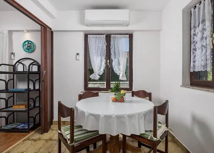 House Rose With Private Pool And Garden - Happy Daire Pinezići
