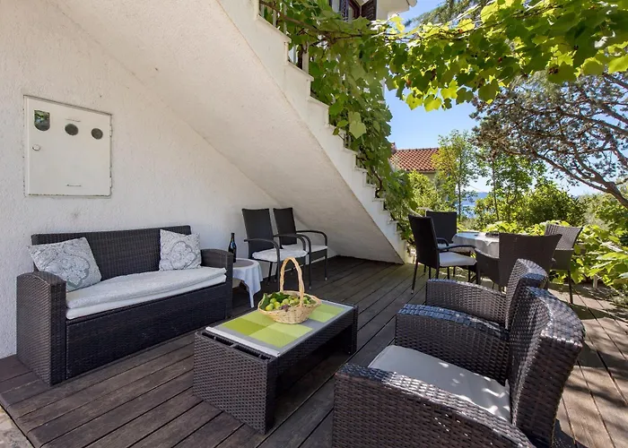 House Rose With Private Pool And Garden - Happy Pinezići