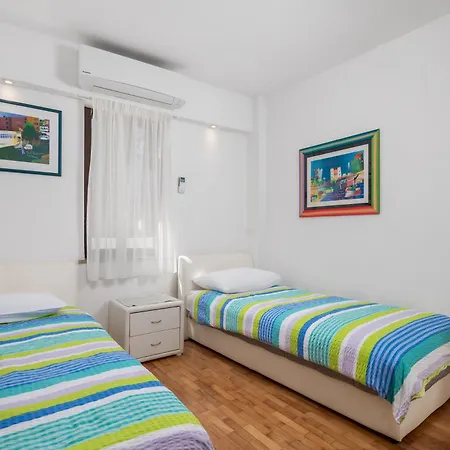 شقة House Rose With Private Pool And Garden - Happy *