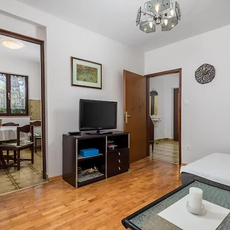 House Rose With Private Pool And Garden - Happy Pinezići